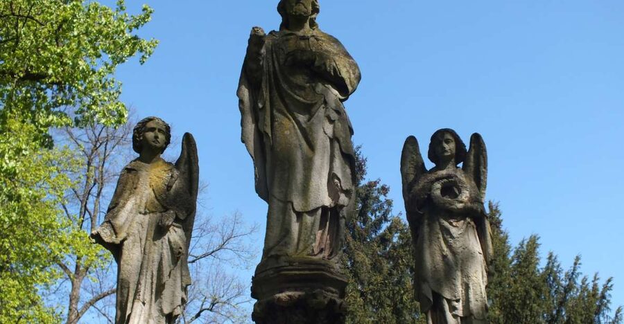 Cologne: Melaten Cemetery Life, Love and Death Tour - Starting at Aachener Straße, then building your bearings fast