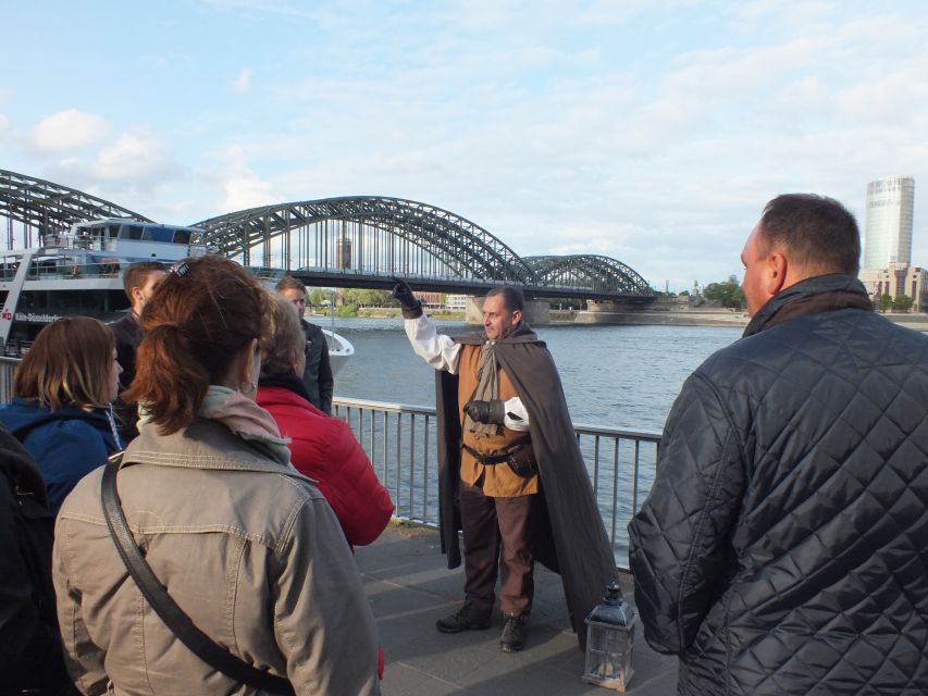 Cologne: Night Watchman Old Town Walking Tour - Following the lantern through the Old Town