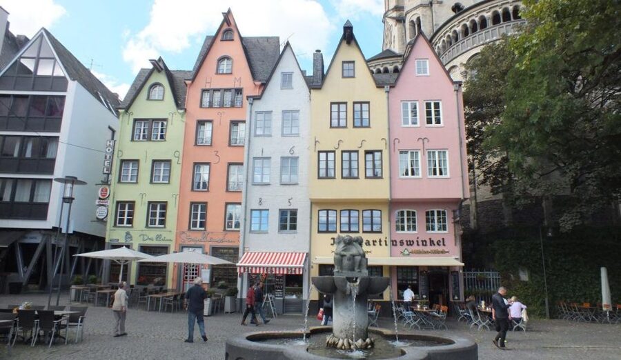 Cologne: Night Watchman Old Town Walking Tour - Value: why 18 dollars can be a smart use of an evening