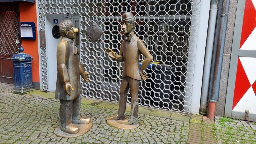 Cologne: Old City Guided Walking Tour - Price, Group Size, and What This Tour Covers for Your Money