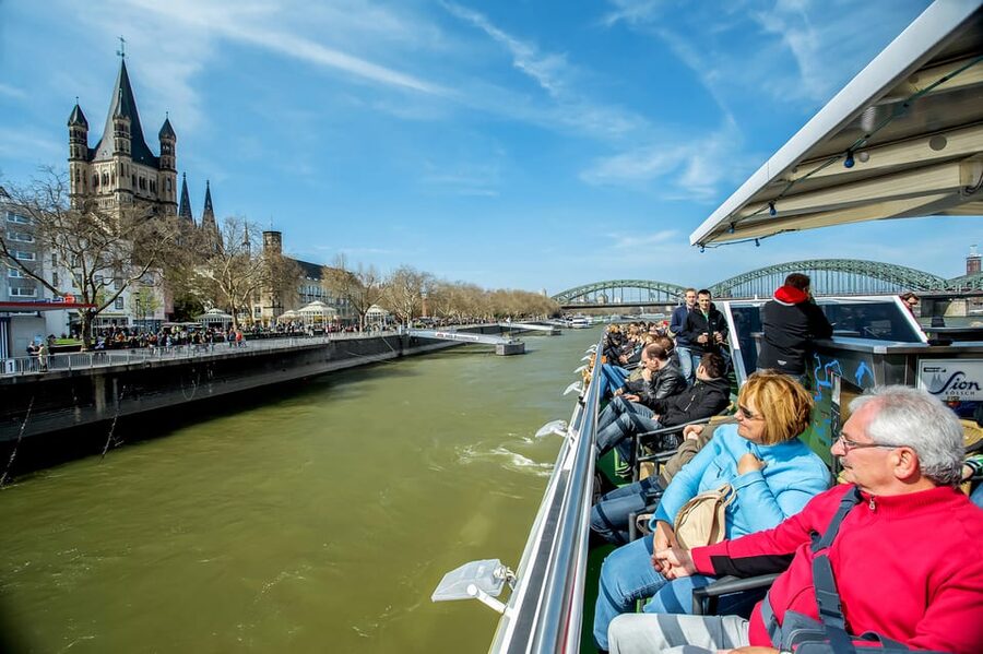 Cologne: Panoramic City Cruise - Onboard Comfort: Seating, Deck Options, and Rain-Friendly Views