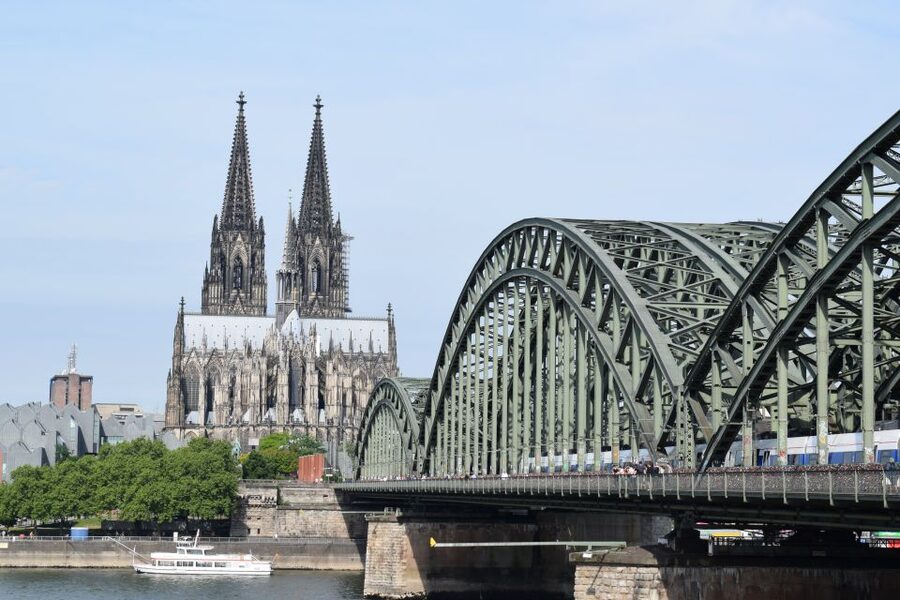 Cologne: The Dark Side of the City Walking Tour - Key things you will notice on this Cologne Dark Side walk