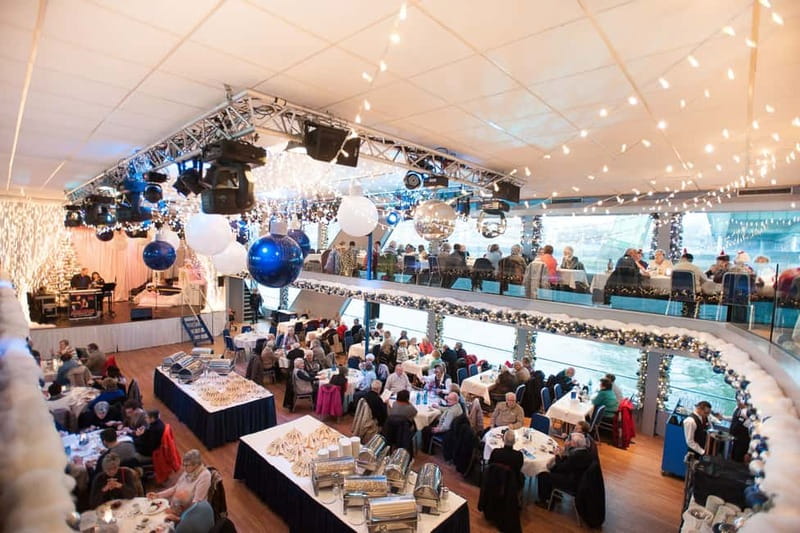 Cologne: Winter Afternoon Boat Cruise on the Rhine - The Simple Schedule: Boarding at 15:00, Departing at 15:30