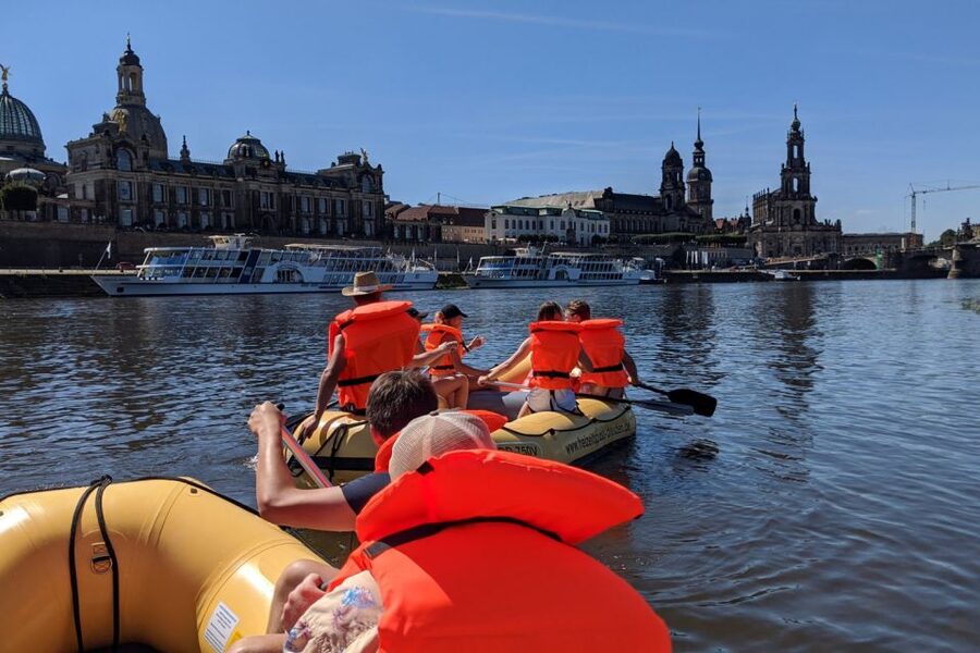 Dresden: Bootstour im Schlauchboot durch die Altstadt - Quick hits before you go