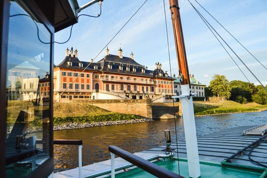 Dresden: Elbe River Cruise to Pillnitz Castle - Onboard comfort, seating, and how the crew keeps it easy