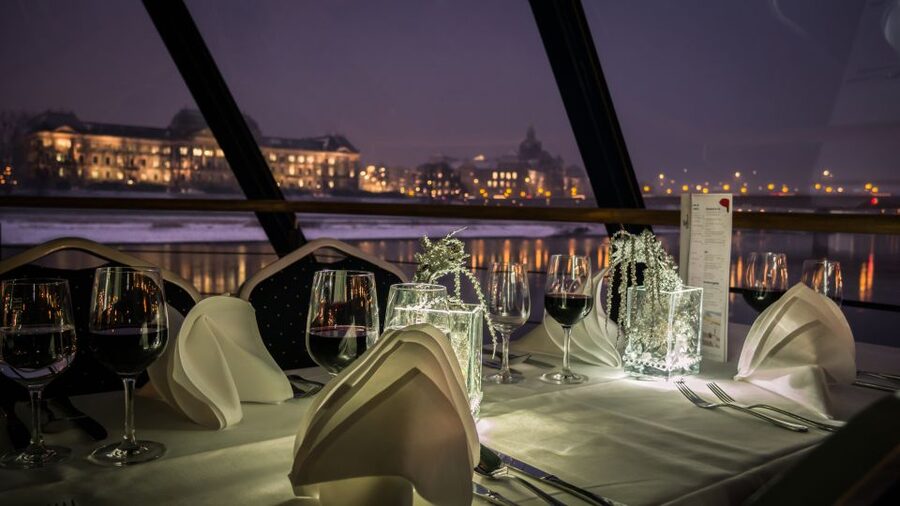 Dresden: Evening River Cruise with Dinner - The charm of seeing Dresden at night from the Elbe