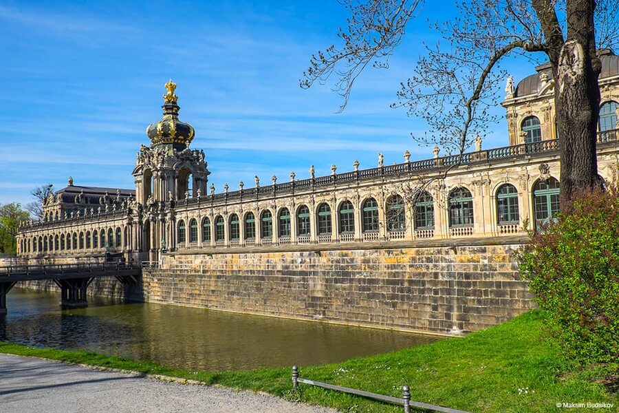 Dresden: Guided Beer Tour of the Historic Old City - From the Kronentor at the Zwinger to the first big landmarks