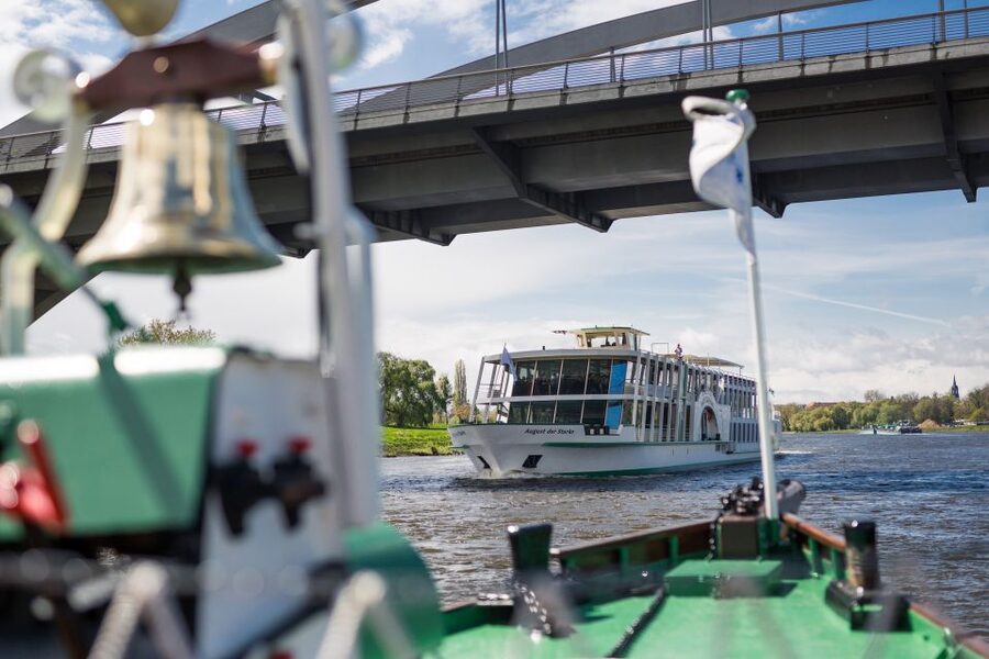 Dresden: River Sightseeing Boat Cruise - Boat comfort that really changes the experience on a windy or rainy day