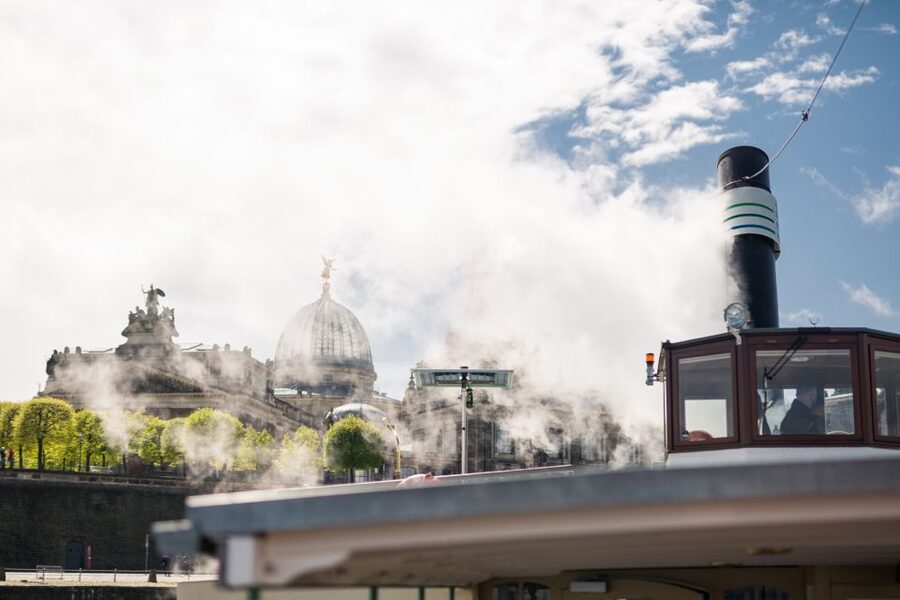 Dresden: River Sightseeing Boat Cruise - Timing, weather, and river conditions you should plan for
