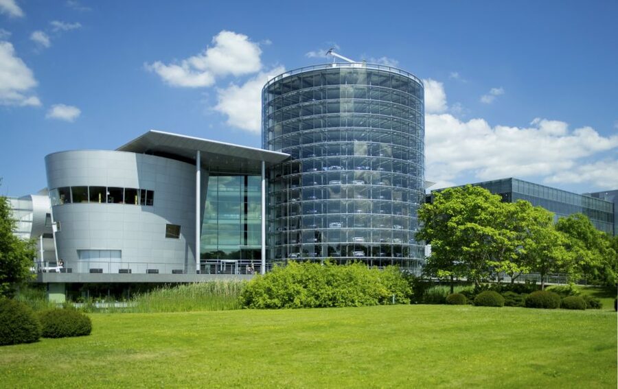 Dresden: Special Tour for Children & Families - Why Die Gläserne Manufaktur feels right for families