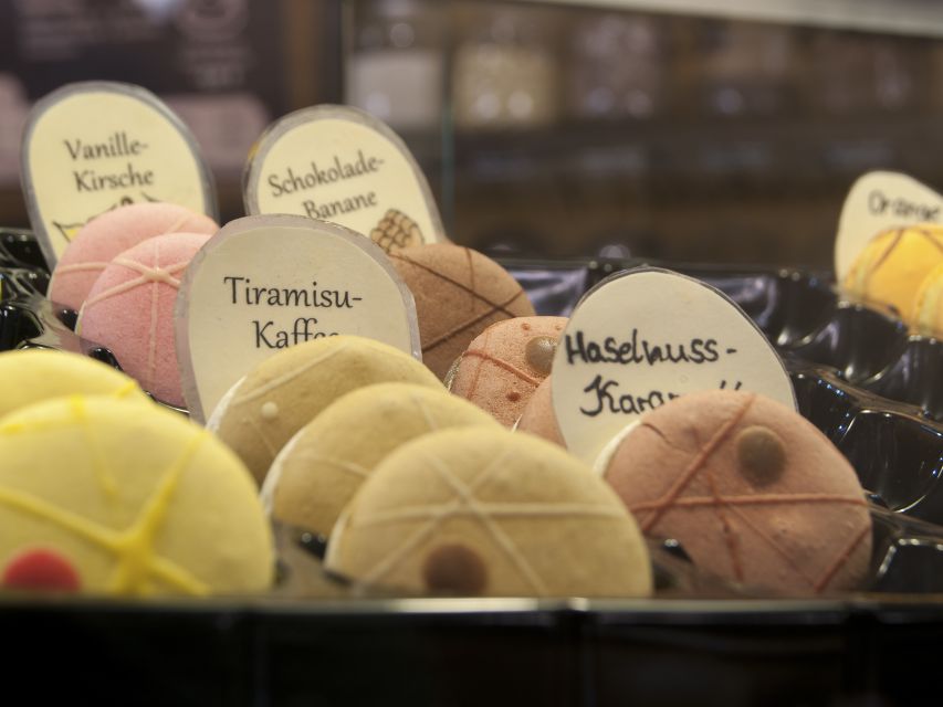 Dresden: Taste of Dresden Food Walk - Coffee Culture and Your Sweet Finish at Dresdner Kaffeerösterei