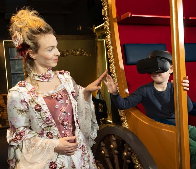 Dresden: Virtual Reality Time Travel Experience Ticket - A ceremonial Hall of Mirrors start with Augustus the Strong