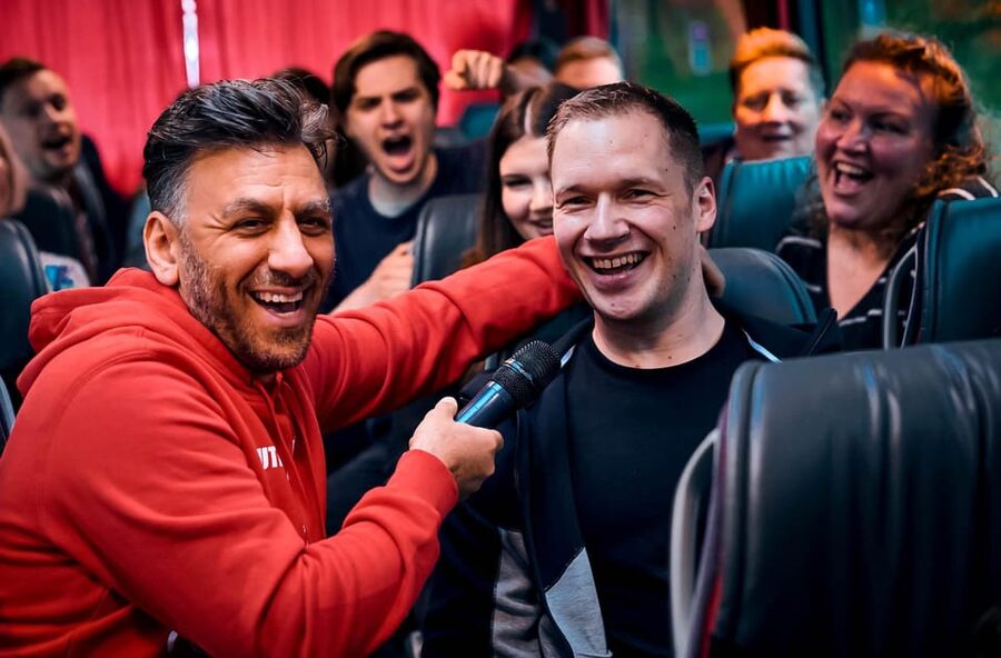 Düsseldorf: 1.5-Hour Comedy Bus Tour - Key things to know before you ride