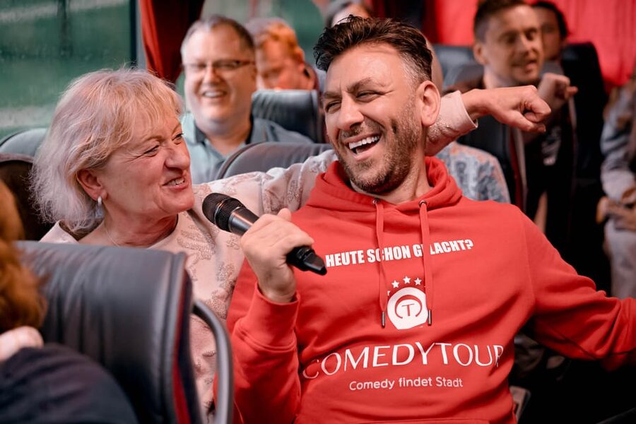 Düsseldorf: 1.5-Hour Comedy Bus Tour - Practical tips to get the most laughs out of the ride