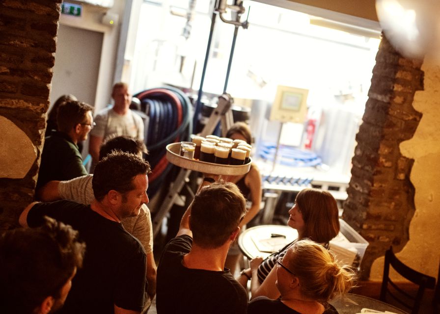 Düsseldorf: Brewery Tour with Alt Beer Tastings - Stop 3 at Zum Schlüssel or Uerige: The Finale with More Tastings