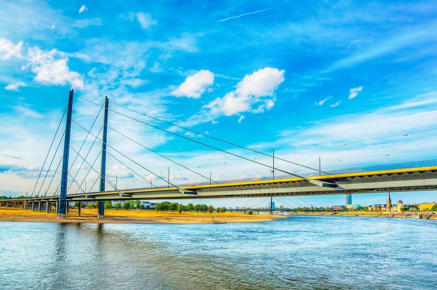 Düsseldorf: City Sightseeing Cruise on the Rhine - The 1-Hour Itinerary: How the Experience Flows