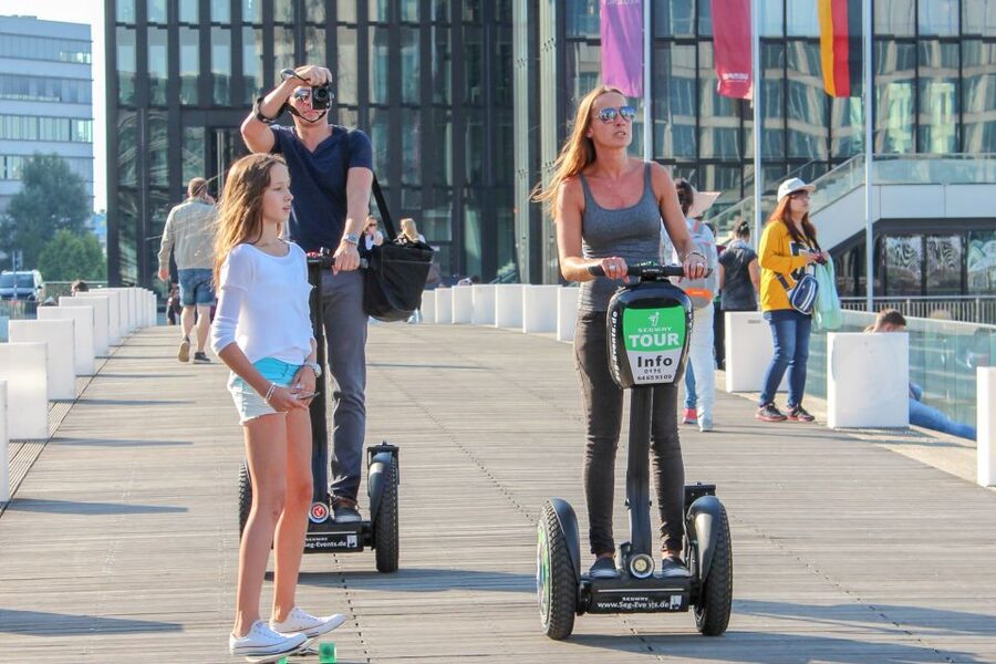 Düsseldorf: Classic City Segway Tour - Rathausufer 20 Setup, Helmet On, and the Segway Learning Curve
