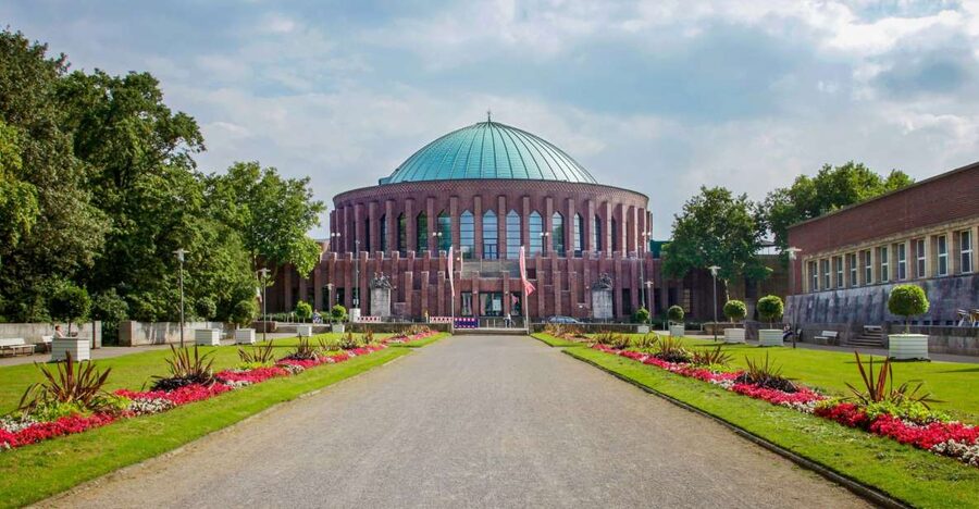 Düsseldorf: Classic City Segway Tour - Old Town and Rhine Promenade, Where the City Feels Like a Real Place