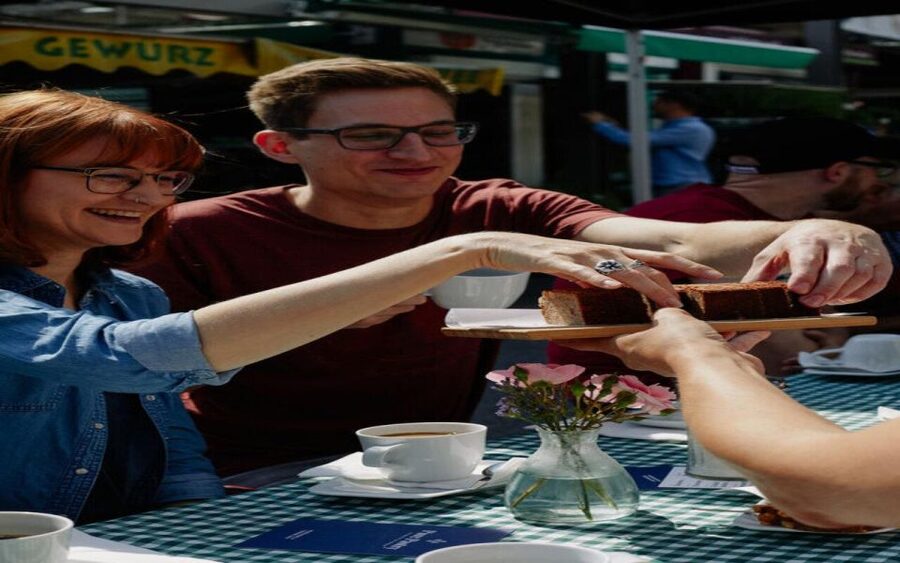 Düsseldorf: Culinary Soul Guided Tour - Spice Shop Aromas and Traditional Mustard: Where Flavor Starts