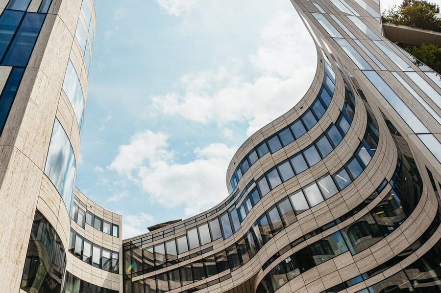 Düsseldorf: Guided City Architecture Walking Tour - Getting Oriented at Mannesmannufer 2 (and other start points)