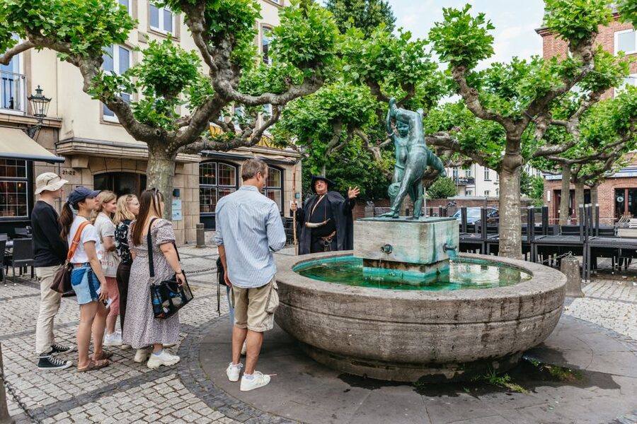 Düsseldorf: Guided Tour with a Night Watchman - Should you book it? My quick decision guide