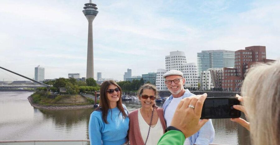 Düsseldorf: MedienHafen Tour - Key things you’ll notice on the MedienHafen Tour