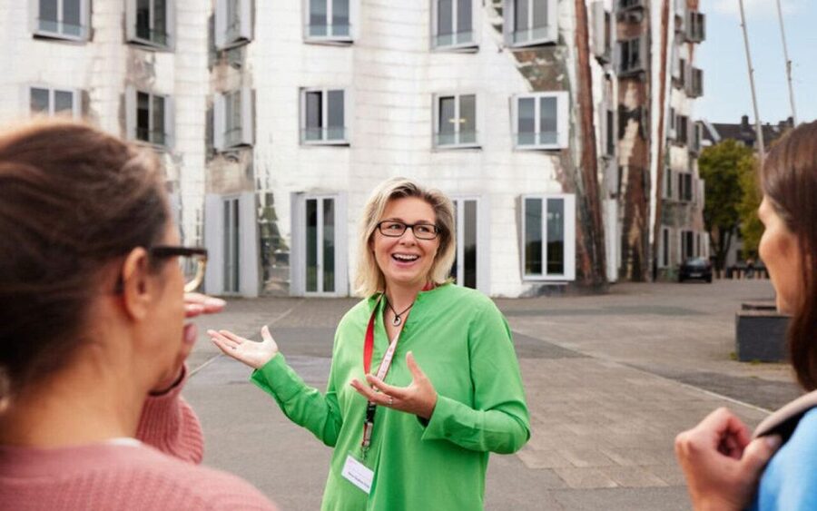 Düsseldorf: MedienHafen Tour - Who this tour fits best, and when you may want a private group