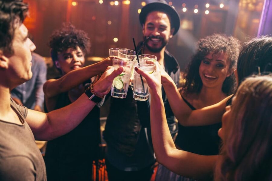Düsseldorf Pub Crawl - 4 Locations, Shots & Club Entry - Price and What You Really Get for $29