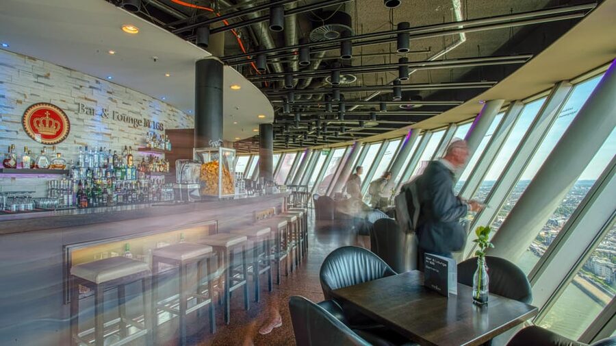 Düsseldorf: Rhine Tower Adult Entry - Redeeming your voucher: the simple scan-and-enter flow