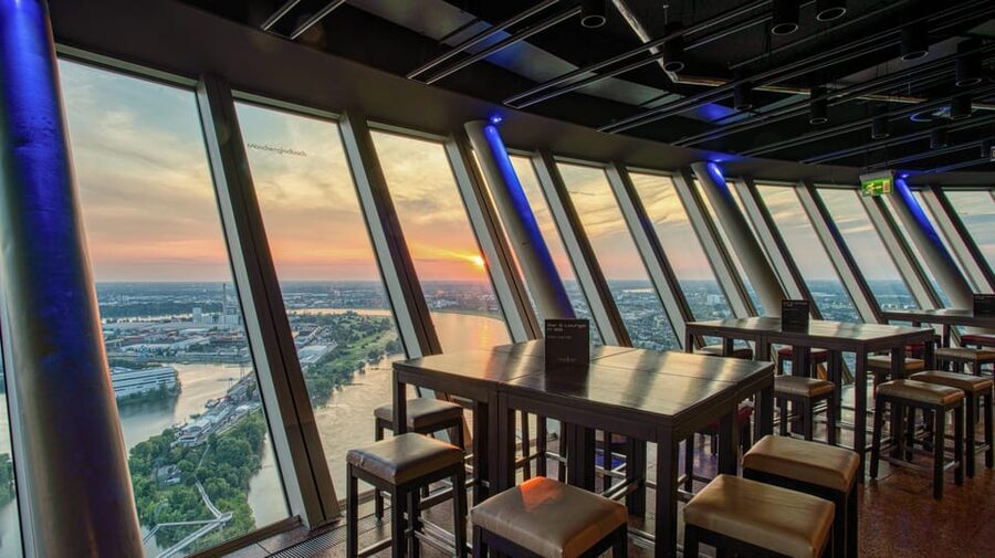 Düsseldorf: Rhine Tower Adult Entry - Food and on-site breaks: snack comfort with a view