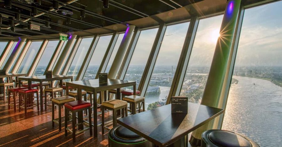 Düsseldorf: Rhine Tower Adult Entry - Timing your visit: daylight clarity versus night views