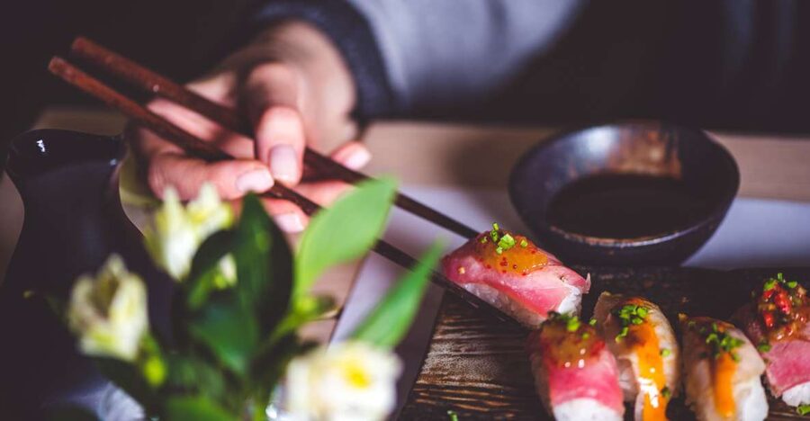 Düsseldorf: Sushi, Sake & Japanese Lifestyle Tour - Sushi, sake, and matcha: how the four samples guide your food choices