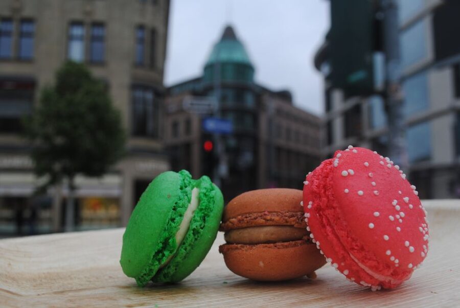 Düsseldorf: Sweet Treats Guided Walking Tour of Old Town - Where you meet and how the timing usually feels