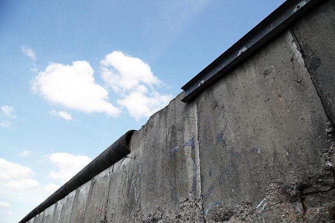 East Berlin and the Berlin Wall 2-Hour Walking Tour - Starting at Hackescher Markt: setting the Cold War stage before you move