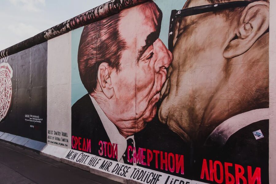East Berlin and the Wall: Walking Tour - Alexanderplatz and the socialist city, protests under pressure