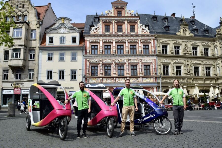 Erfurt: Private Guided Classic Old Town E-Rickshaw Tour - Price and Value: What $77 for Up to Two Really Includes