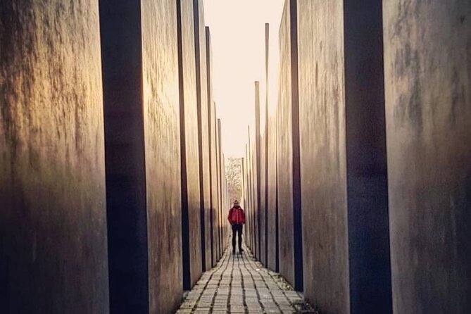 Explore Berlin History and Highlights Sightseeing Walking Tour - Stop 2: Reichstag Building, Power, Fire, and Political Targeting