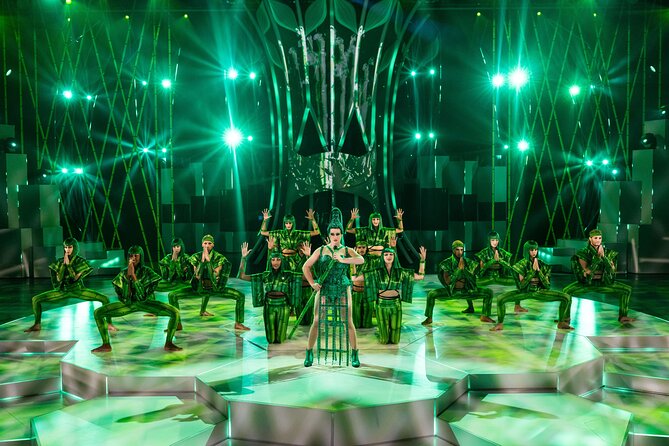 FALLING | IN LOVE Grand Show at Friedrichstadt-Palast Berlin - Getting There Without Stress: Near Transit and Clear Redemption