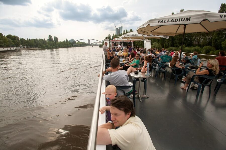 Frankfurt: 1-Hour Panorama Boat Cruise on the river Main - How Long Is Long Enough, and When This Cruise Fits Best