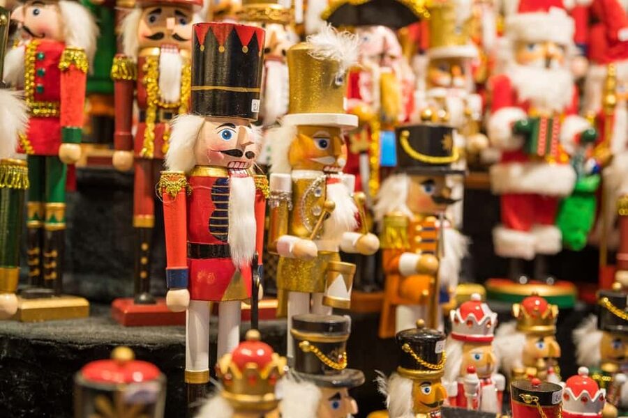 Frankfurt: Christmastime Tour of the new old town - Value for Money: What You Get for $21