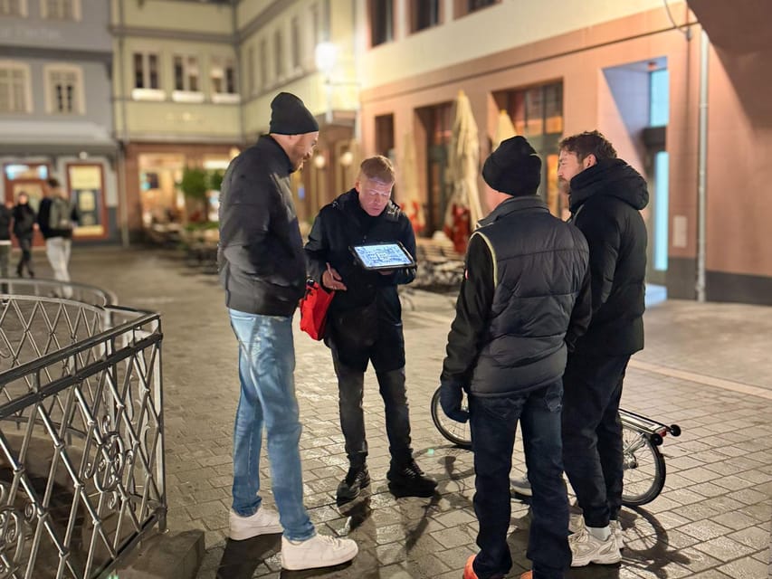 Frankfurt: Discover the heart of Frankfurt - a city tour in German - New Old Town Frankfurt: where the walk turns charming and atmospheric
