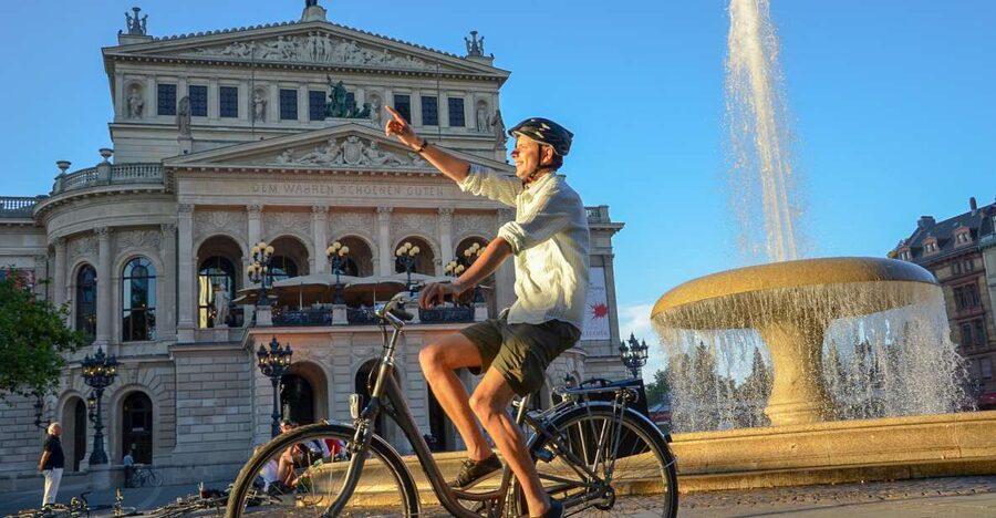 Frankfurt: Guided Bike Tour - Why 150 minutes on wheels is the smartest way to see Frankfurt