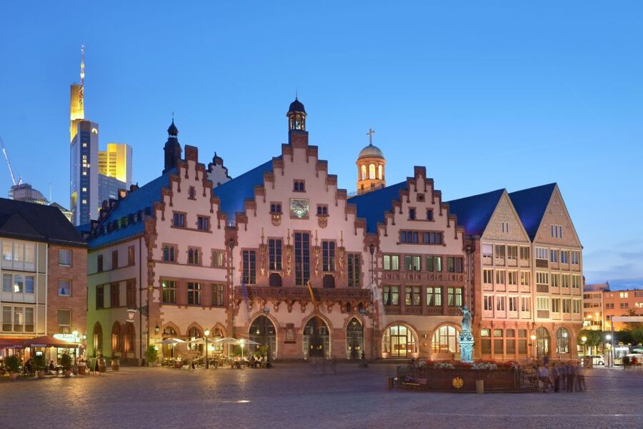 Frankfurt: Highlights and New Old Town English-Language Tour - Römer and Römerberg, Frankfurt’s Medieval Civic Heart