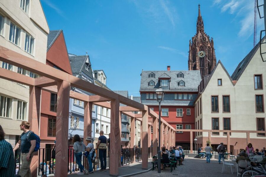 Frankfurt: Highlights and New Old Town English-Language Tour - Eiserner Steg, the Photo Spot With Real Angle