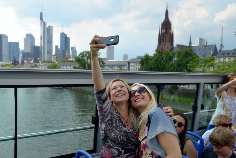 Frankfurt: Hop-On, Hop-Off Grand or Express Bus Ticket - Price, comfort, and getting good photos from an open-top bus
