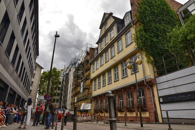 Frankfurt Hop-on Hop-off Tour - How the hop-on hop-off part works in real life