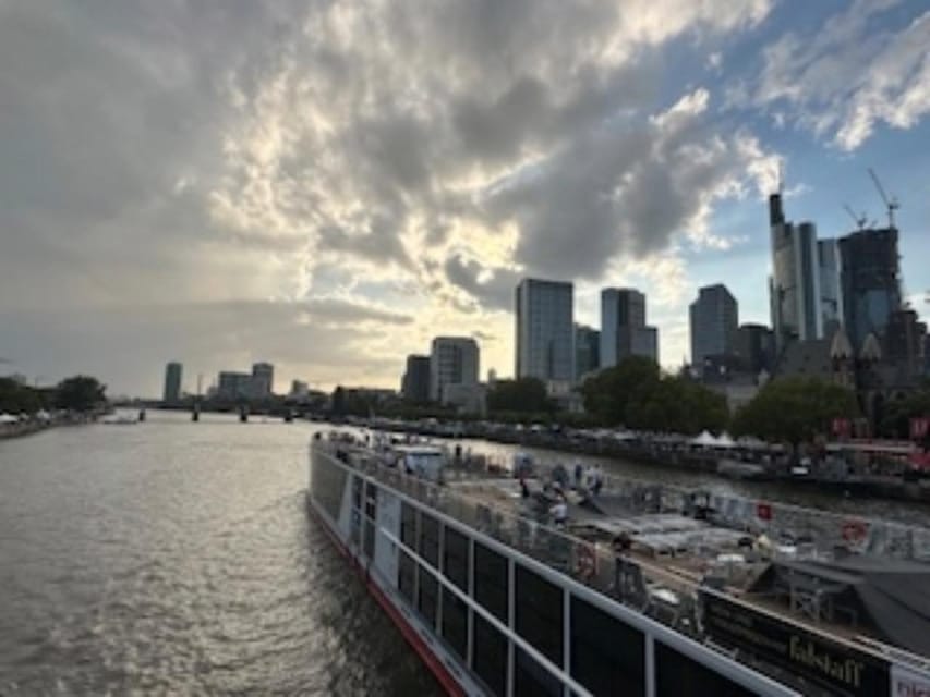 Frankfurt on Foot Daily Walking Tour in English - New Alt Stadt Rebuilt: How Frankfurt Chose to Rebuild After WWII