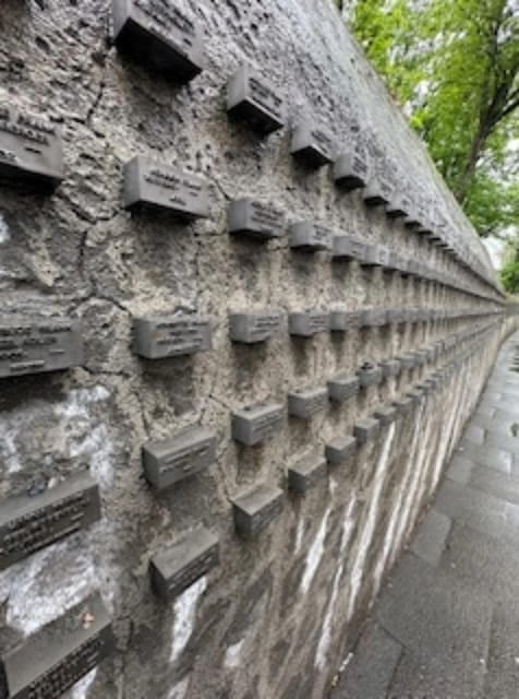 Frankfurt on Foot Daily Walking Tour in English - Nazi-Era Remembrance in the City Streets: Book Burning Memorial and Stolper Steine