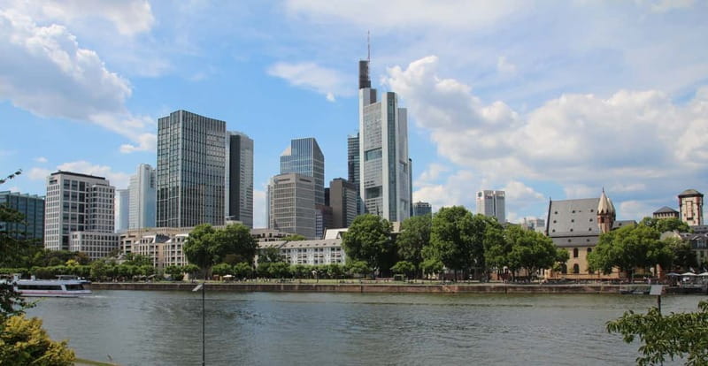 Frankfurt: Private or Shared Walking Tour - How Frankfurt’s Old Town and New Skyline Get Explained in One Walk