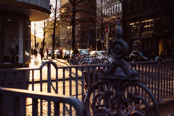 Frankfurt: Private Walking Tour with a Local - Your guide matters: examples of Lokafy styles you can expect